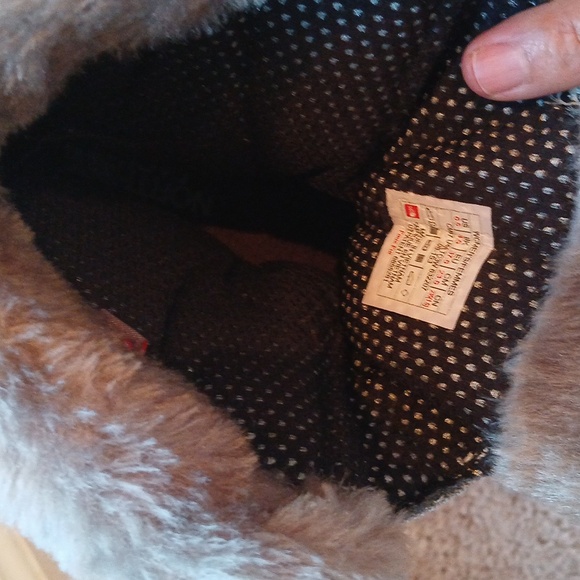 The North Face Women's Black and Cream Winter Boots - Picture 8 of 11